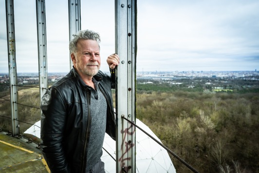 ProSiebenSat.1 und Jenke von Wilmsdorff verlängern exklusive Zusammenarbeit / ProSieben startet im Oktober den "JENKE."-Donnerstag