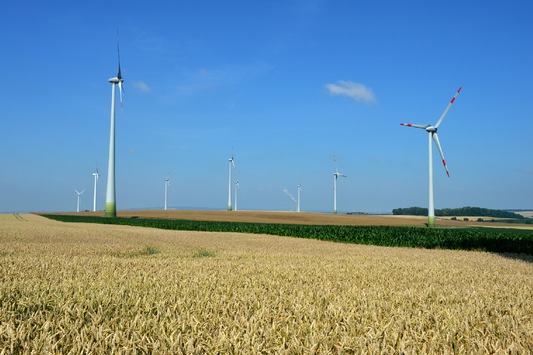 Trianel erweitert ihre Onshore-Windkraftkapazität um rund 18 Megawatt / Trianel Onshore Windkraftwerke übernehmen Windparks in Badeleben (Sachsen-Anhalt) und Gerdshagen (Brandenburg)