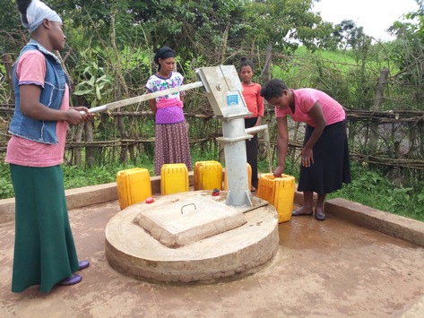 Sichere Wasserversorgung dank IoT-Daten / Stiftung Menschen für Menschen ruft das Projekt Waterwatch in Äthiopien ins Leben