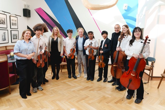 Thrive Cubed with Music: Ein Abend für Zukunftsaussichten dank Musik / Andrew Lloyd Webber setzt bei einem Benefizabend in London ein starkes Zeichen für musikalische Bildung