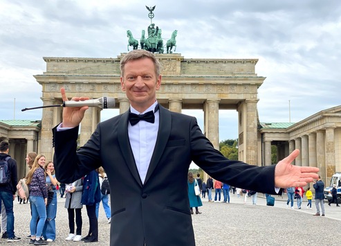 Michael Kessler macht Berlin zur Bühne: „Showtime, Herr Kessler“ am 26. November im rbb Fernsehen