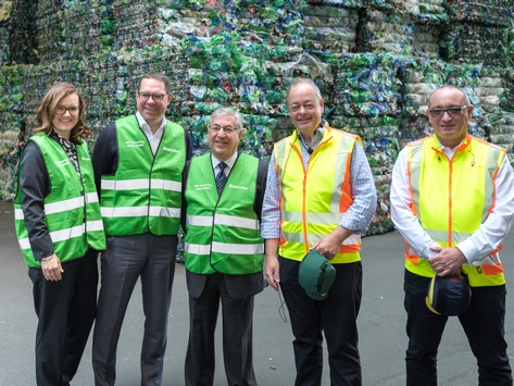 EU-Kommissar Karmenu Vella besucht Recyclingwerk - "Plastik einen Wert geben"