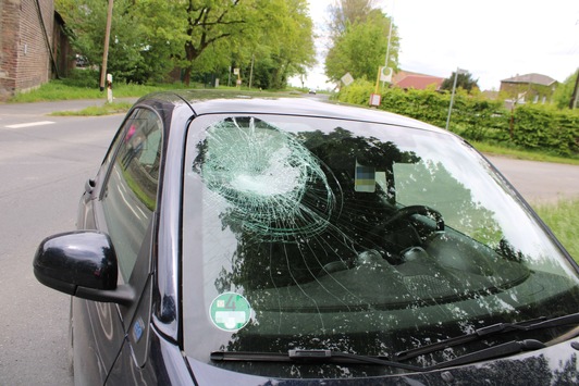 POL-SU: Pedelecfahrer nach Zusammenstoß mit Pkw schwer verletzt
