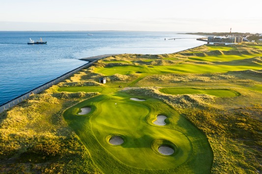 Noch ne Runde? Golfen, genießen und bleiben