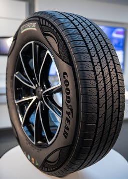 Goodyear stellt einen Konzeptreifen aus 90% nachhaltigen Materialien vor / Goodyear plant, im Jahr 2023 einen Reifen mit bis zu 70% nachhaltigem Materialanteil zu produzieren und zu verkaufen