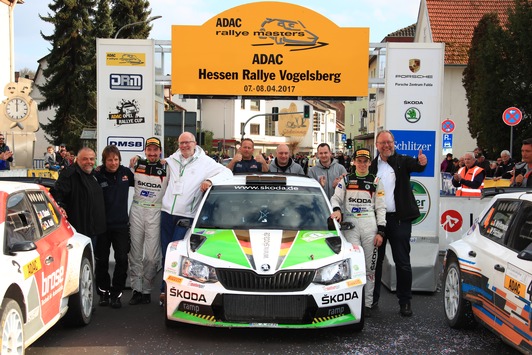 Dreifachsieg für SKODA: Kreim/Christian vor Dinkel/Kohl und Wallenwein/Poschner bei der Hessen Rallye Vogelsberg (FOTO)
