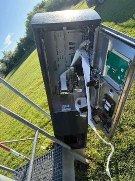 POL-STD: Drochtersen: Parkscheinautomat am Außendeich schwer beschädigt - Polizei sucht Zeugen