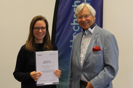 Nina Kröncke erhält Research Award der Hochschule Bremerhaven