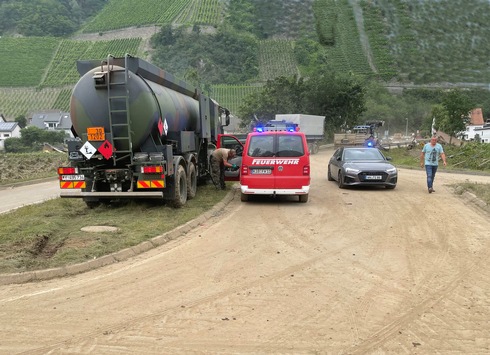Logistikkommando der Bundeswehr unterstützt bei der Hochwasserkatastrophe in Deutschland