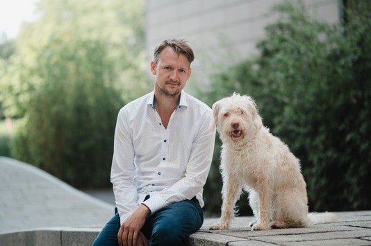 Wie Tierarzt Dr. Franz Spitzer Hundehaltern den Weg zum gesunden Hund ermöglicht
