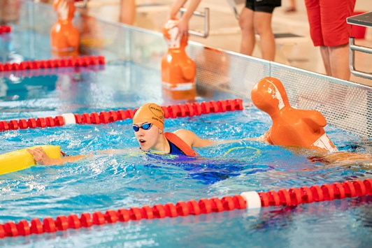 4. Deutsche Einzelstrecken-Meisterschaften der DLRG: Nina Holt mit zwei neuen Weltrekorden im Rettungsschwimmen
