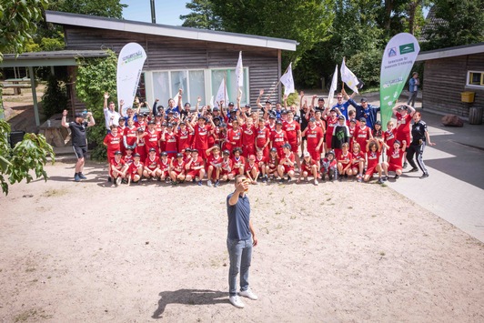 Philipp Lahm Sommercamp und ALDI Nord: Auch der Fußball-Weltmeister von 2014 war dabei