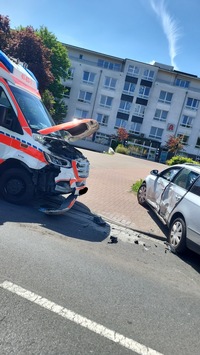 POL-VER: +++ Unfallflucht in Oyten +++ Unfall mit Rettungswagen im Einsatz +++ Alkoholisiert am Steuer +++ Dreiste Diebe +++