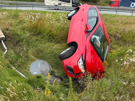 POL-ROW: ++ Zu schnell in der Kurve - Pkw kommt von der Fahrbahn ab ++ Brand eines Trafohäuschens führt zu Stromausfällen ++
