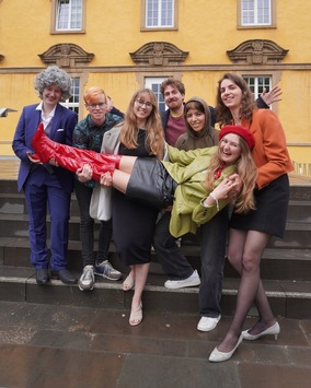 Emily und ihr wirbeliges Leben: Uni Osnabrück lädt zu Theaterstück in die Schlossaula