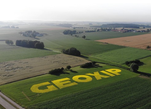 Think Big & Green: Deutsches Start-up ermöglicht bis zu 500.000 qm Werbefläche / GEOXIP bringt Botschaften auf Felder