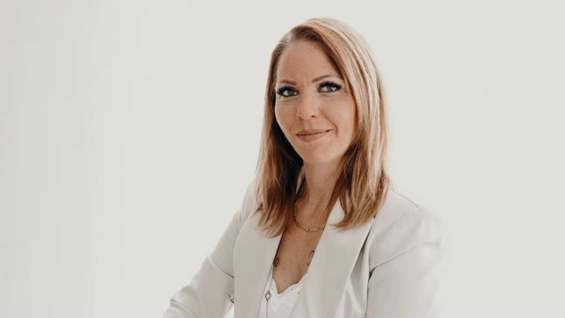 <div>Perfekte Wimpernverlängerung: Pia Sizhan von der Alore Divor Beauty & Business Academy verrät effektive Methoden zur täglichen Pflege</div>