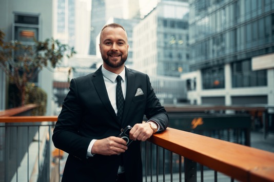 Sandro J. Stadelmann startet Buchprojekt: „Investieren in Dubai“