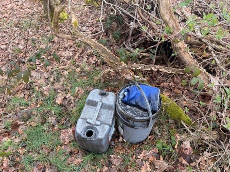 Rheinland Connect | POL-PDMY: Illegale Ablagerung von Ölkanistern/Ölfässern