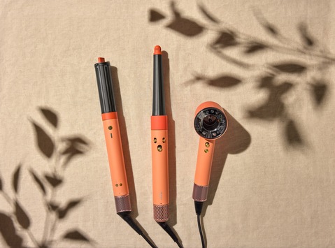 Ein endloser Sommer: Dysons neue Farbedition Ceramic Apricot und Topaz ist ab sofort erhältlich