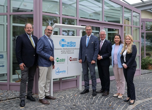 Botschafter Makeiev besucht action medeor