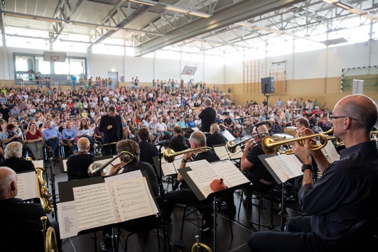 Mit der hr-Bigband ins neue Schuljahr