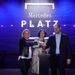 Foto: v.l.n.r.: Britta Seeger (Mitglied des Vorstandes der Daimler AG, verantwortlich für Mercedes-Benz Cars Vertrieb), ...