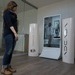 Europaweite Neuheit FASHION.ZONE Mirror: Wenn das Spiegelbild shoppen geht So stellt sich der/die Kunde/Kundin vor den FASHION.ZONE Mirror und wird dann digital eingekleidet. Weiterer Text über ots ...