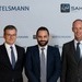 Von links: Thomas Mackenbrock (CEO Arvato CRM Solutions), Moulay Mhamed Elalamy (Repräsentant der Saham Gruppe) und Thomas ...